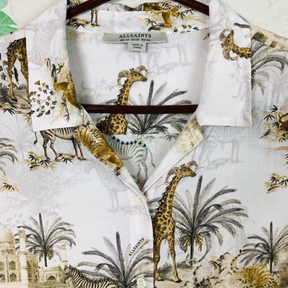 ALLSAINTS Shortsleeved Crop Top with tie front design. Montessori mom zoo outfit - Picture 2 of 10